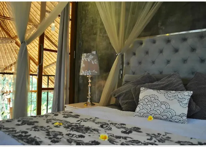 Firefly Eco Hotel 3*