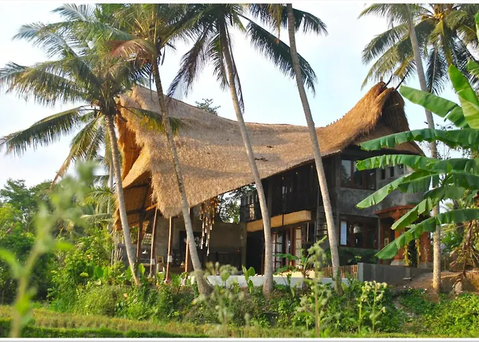 Firefly Eco Hotel 3*