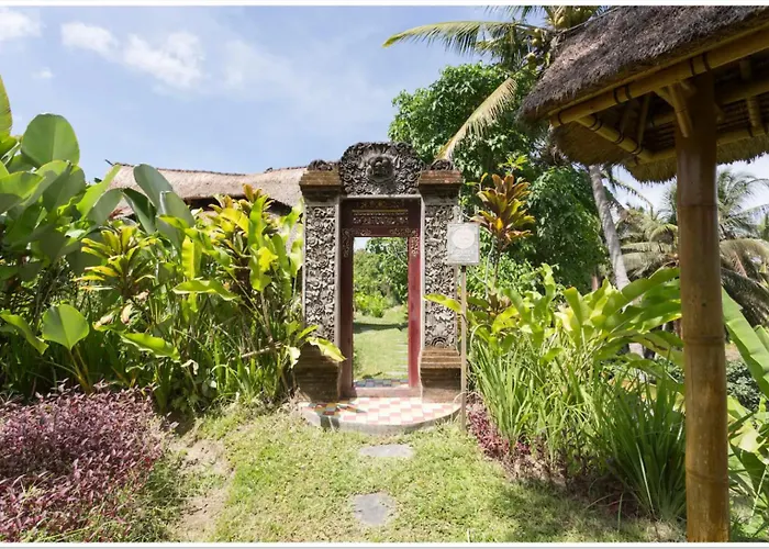 Firefly Eco Hotel