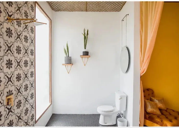 Hotel Firefly Eco 3*